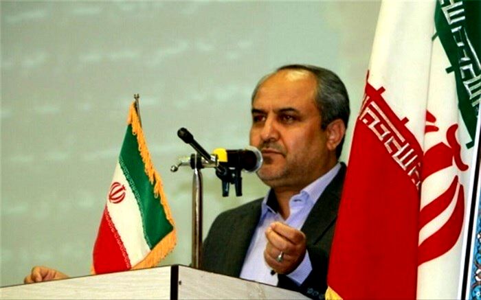 مدیر آموزش و پرورش ناحیه 3 کرج : نماز نشانه وحدت و سیمای مکتب اسلام است