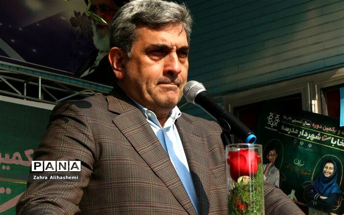 حناچی: باید زمینه مسئولیت پذیری فرزندان مان را برای آینده فراهم کنیم