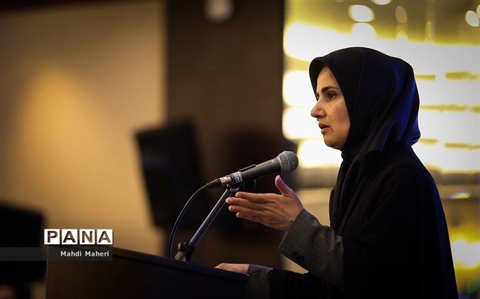 جنیدی: منابع دولت برای تحقق حق مردم محدود است