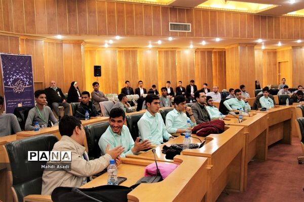 آیین اختتامیه سومین دوره مسابقات همخوانی قرآن‌کریم و مدیحه سرایی دانش‌آموزان پسر سراسر کشور در مشهد مقدس
