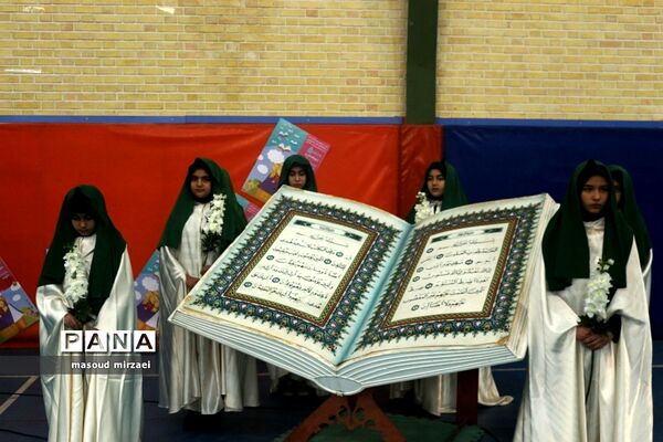 آیین افتتاحیه نمایشگاه‌های کتاب دانش‌آموزی مدارس قزوین