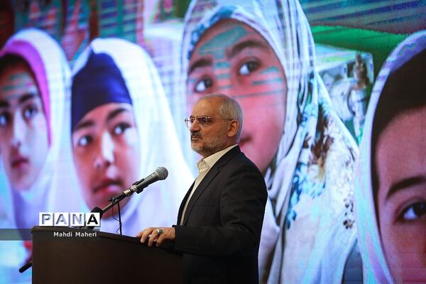 همایش بانوان خیر مدرسه‌ساز