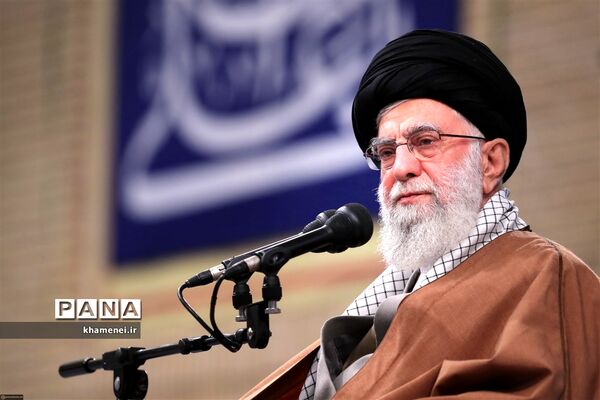 دیدار جمعی از تولیدکنندگان، کارآفرینان و فعالان اقتصادی با رهبر انقلاب اسلامی