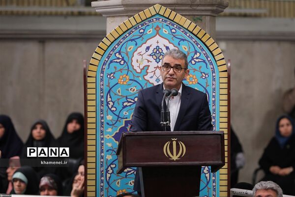 دیدار جمعی از تولیدکنندگان، کارآفرینان و فعالان اقتصادی با رهبر انقلاب اسلامی