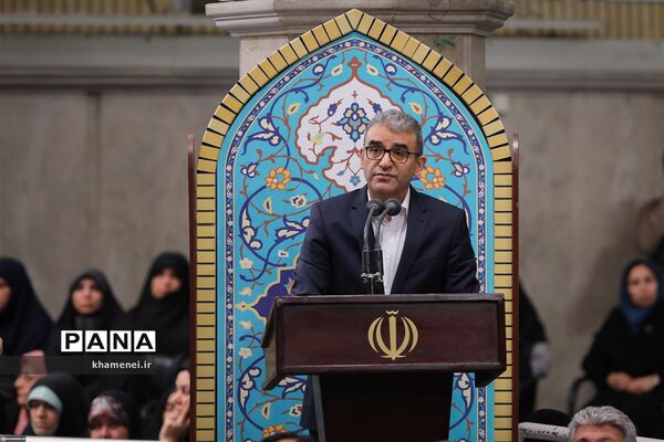 دیدار جمعی از تولیدکنندگان، کارآفرینان و فعالان اقتصادی با رهبر انقلاب اسلامی
