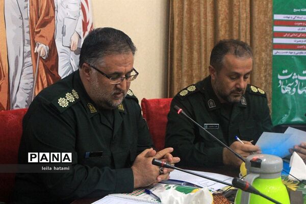 نشست خبری فرمانده سپاه عاشورا به مناسبت هفته بسیج