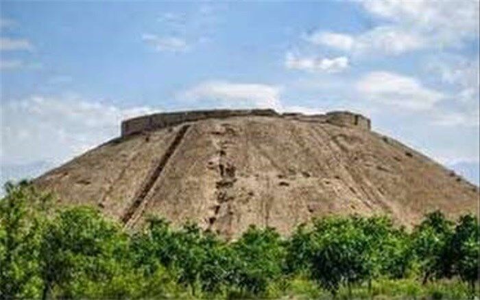 تپه ازبکی قدیمی ترین بنای خشتی جهان در انتظار توجه بیشتر مسئولین و مردم البرز است