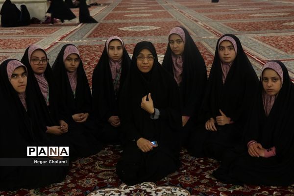 سومین مرحله مسابقات کشوری هم خوانی و مدیحه سرایی قرآن کریم دانش آموزان دختر