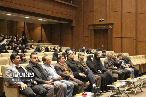 مراسم نمادین هفته کتاب در مشهد