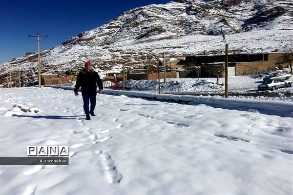 بارش برف  در روستای شرب العین