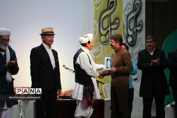 شبی با موسیقی در تایباد