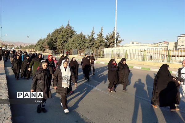 پیاده‌روی فرهنگیان بسیجی به‌مناسبت گرامیداشت هفته بسیج در ارومیه