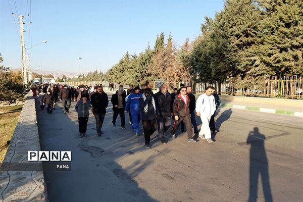 پیاده‌روی فرهنگیان بسیجی به‌مناسبت گرامیداشت هفته بسیج در ارومیه