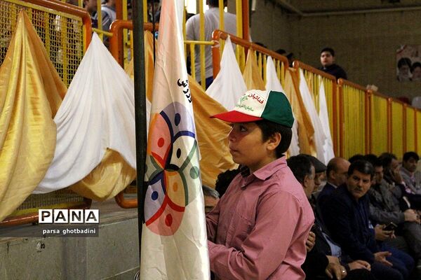برگزاری المپیاد ورزشی درون مدرسه‌ای در دبیرستان شهید مرشد