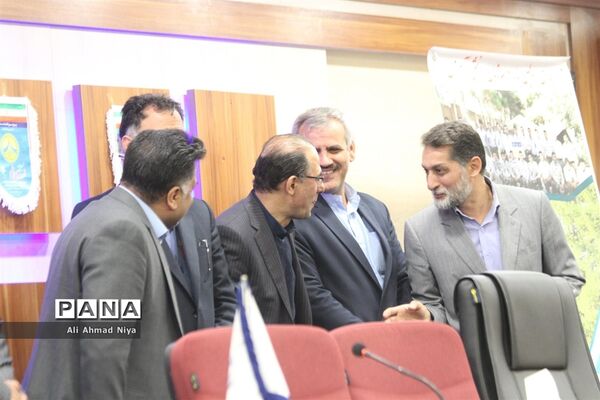 آیین تجلیل از پیشتازان برتر استان قم