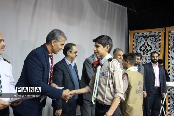 آئین افتتاح رسمی فعالیت‌های سازمان دانش‌آموزی درمدارس