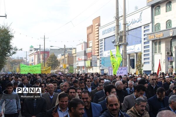 راهپیمایی مردم کرمانشاه علیه اغتشاشگران