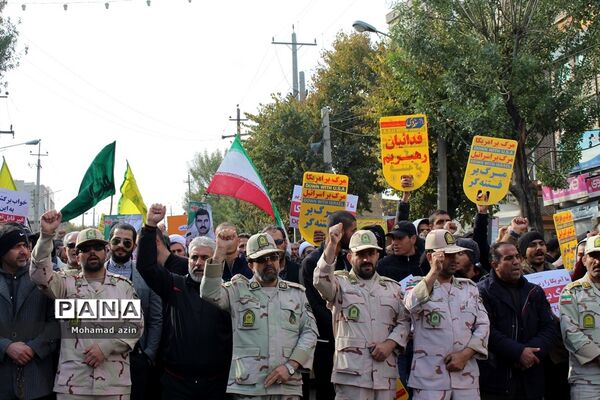 راهپیمایی مردم کرمانشاه علیه اغتشاشگران