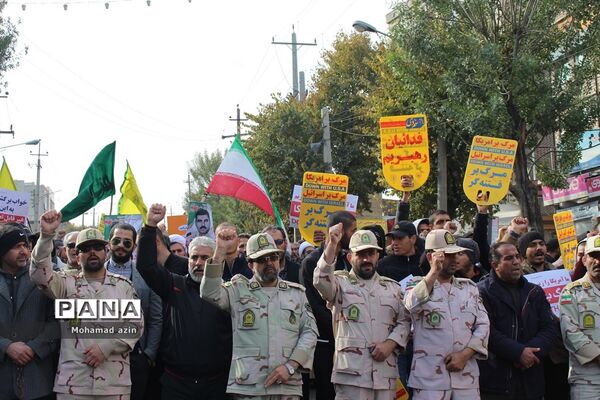 راهپیمایی مردم کرمانشاه علیه اغتشاشگران
