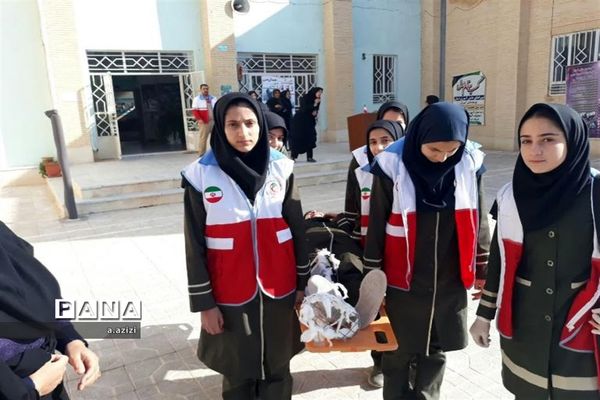 مانور زلزله در دبیرستان فاطمیه زارچ