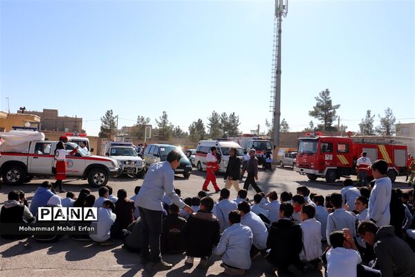 برگزاری مانور زلزله در آباده