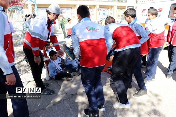 برگزاری مانور زلزله در آباده