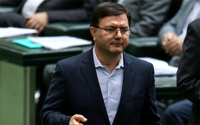 نعمتی: کسی که مطلع‌ترین فرد در موضوع بنزین بود، طرح سه فوریتی داد