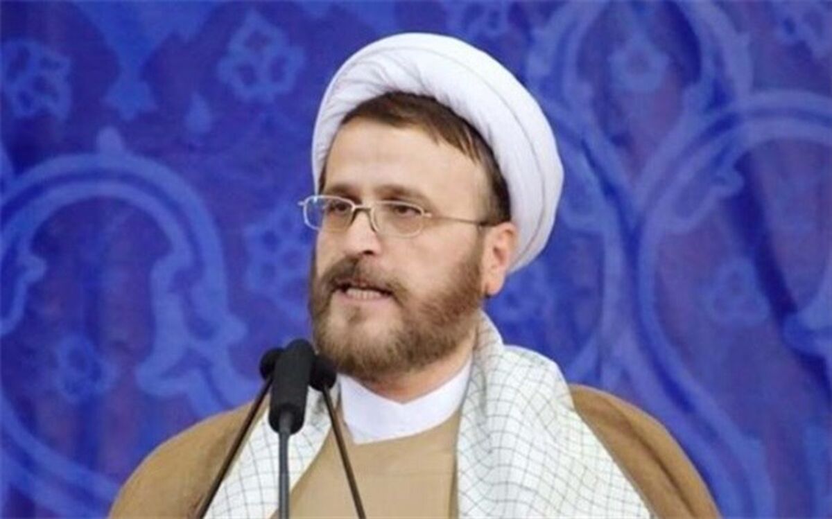 خطیب جمعه میبد: غافل‌گیر کردن مردم در افزایش ناگهانی بنزین کار درستی نبود