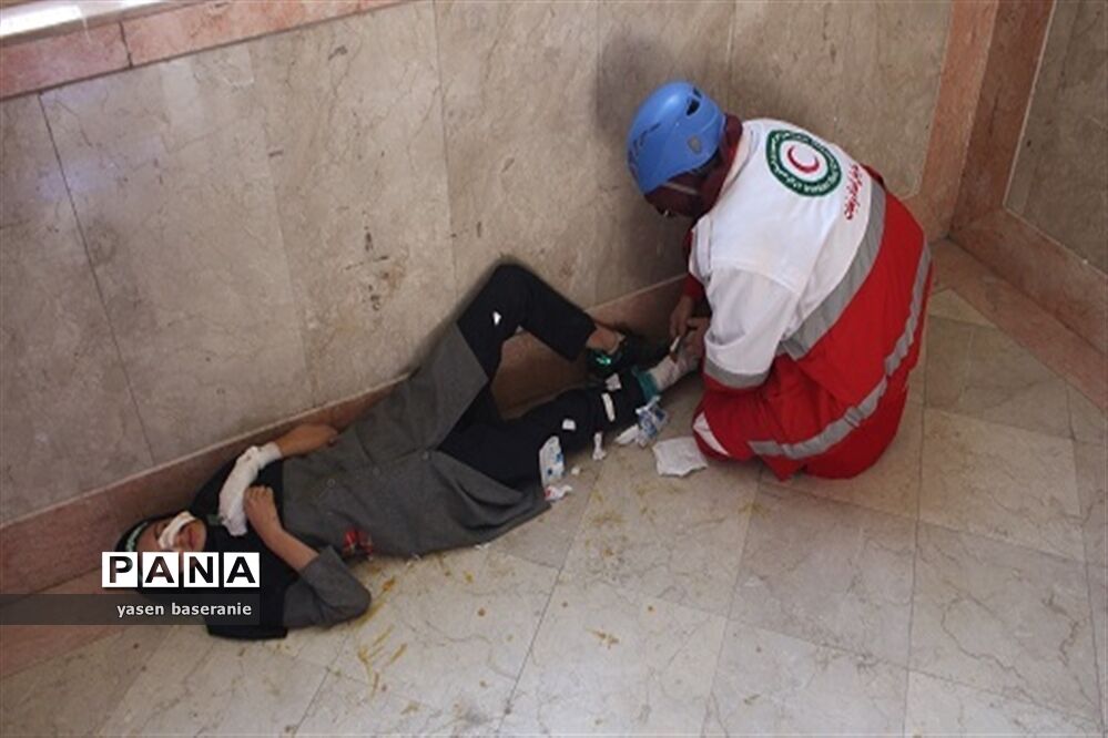 مانور زلزله و ایمنی در زاهدان