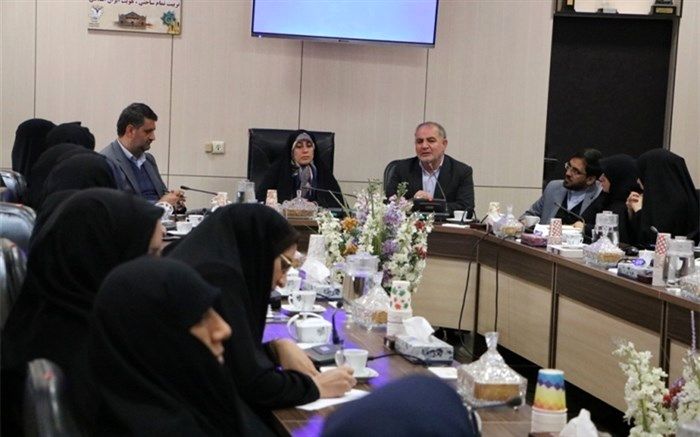 بانوان فرهنگی برای حل مشکلات راهکار ارائه کنند