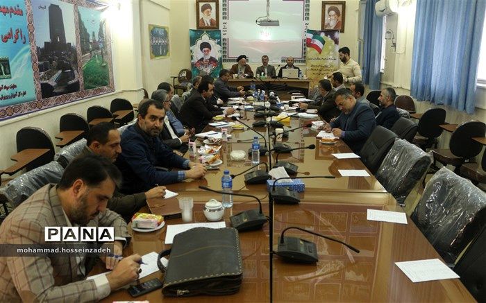 آموزش و پرورش سنگ بنای آینده ی نظام و کشور است