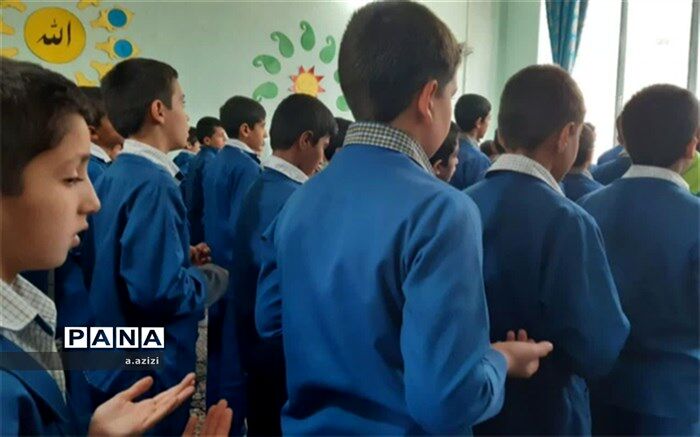 نخستین صبحگاه رضوی در مدارس زارچ برگزار شد