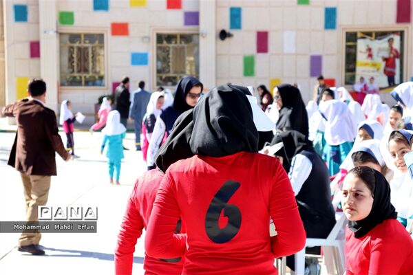 افتتاحیه مسابقات لیگ والیبال دختران دانش‌آموز در آباده