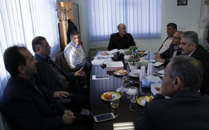 نشست کارگروه استانی صندوق ذخیره فرهنگیان در آموزش و پرورش کردستان برگزار شد