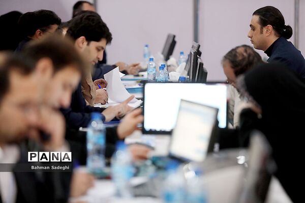 دومین روز ثبت نام داوطلبان انتخابات مجلس در فرمانداری تهران