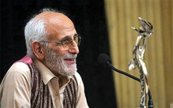 اهداء جوایز و یادگاری‌های «نعمت حقیقی» به موزه سینما