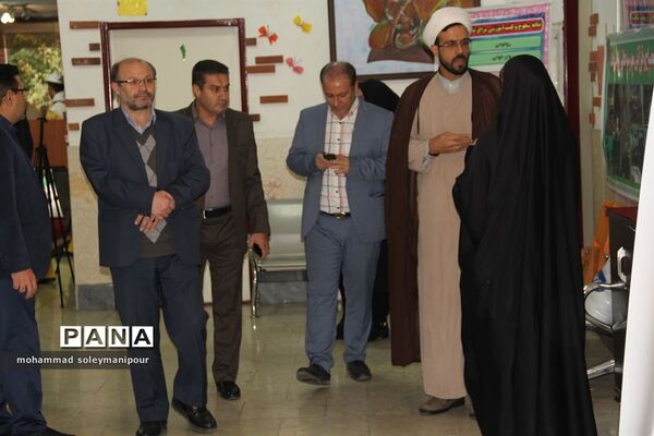 برگزاری همایش نماز و مدرسه درشهرری