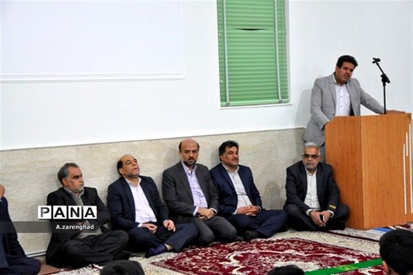 بازدیدمدیرکل آموزش و پرورش استان یزد از هنرستان نمونه دولتی خادمی