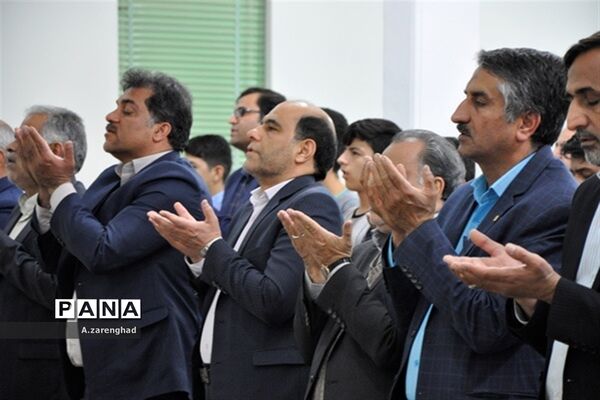 بازدیدمدیرکل آموزش و پرورش استان یزد از هنرستان نمونه دولتی خادمی