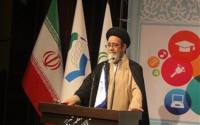 نماینده ولی فقیه در آذربایجان شرقی: اثرپذیری دانش آموزان از معلمین بسیار بالاست