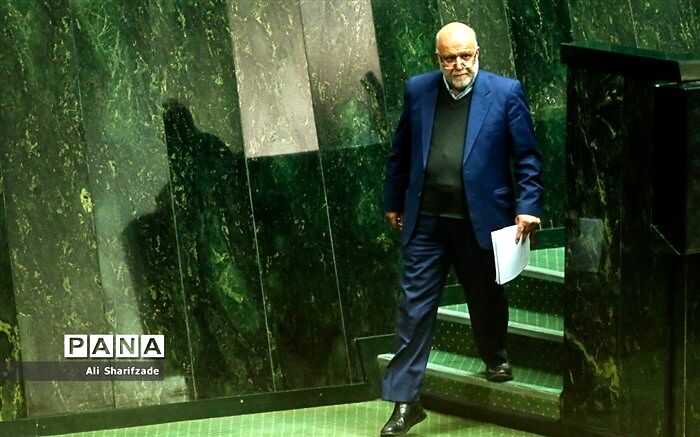 استیضاح وزیر نفت تقدیم هیات رییسه مجلس شد