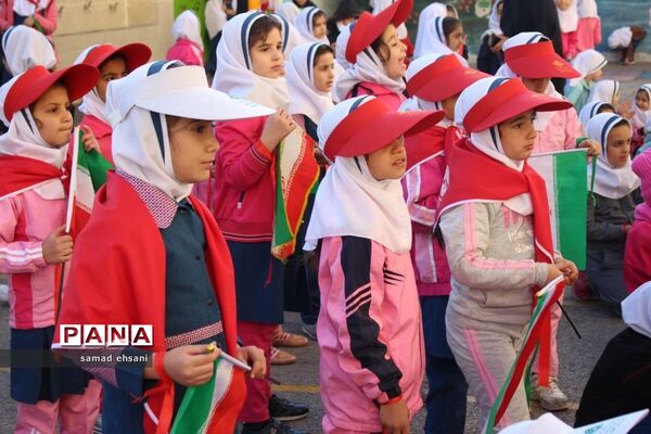 المپیاد ورزشی دانش‌آموزان پیشتاز مدرسه ابتدایی تمام تشکیلاتی پویا در یاسوج