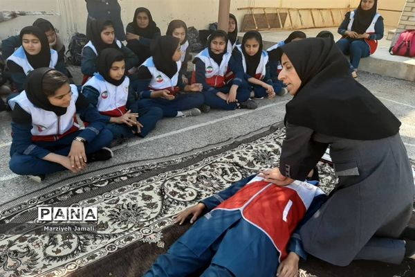 آموزش امداد ونجات در گله‌دار