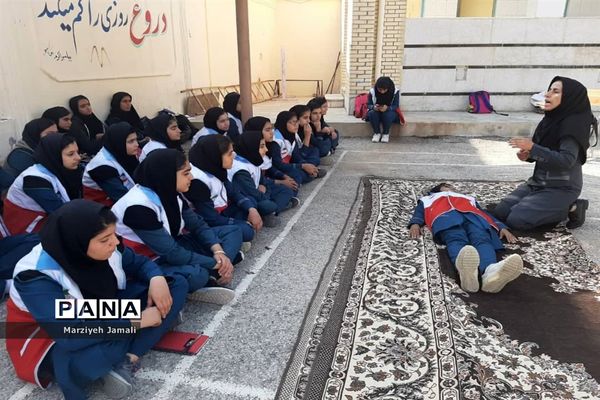 آموزش امداد ونجات در گله‌دار