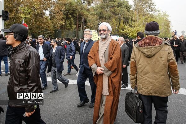 اجتماع مردم تهران در پی اعتراض به حوادث اخیر