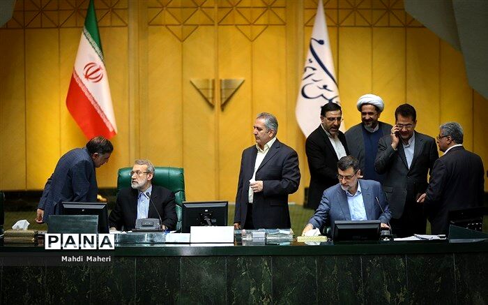 دست رد هیات رئیسه به سینه نمایندگان؛ استیضاح به صلاح نیست