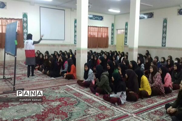 کارگاه آموزشی مانور زلزله در مدارس اشکذر