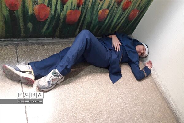 مانور زلزله در آموزشگاه دخترانه ارشاد ناحیه دو شهر ری