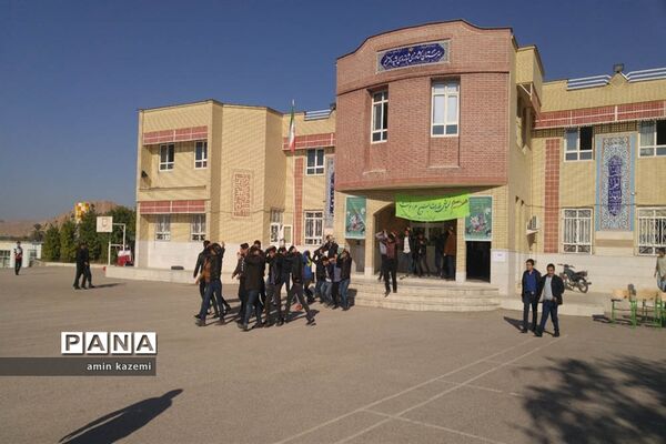 بیست و یکمین مانور سراسری زلزله و ایمنی مدارس در داراب