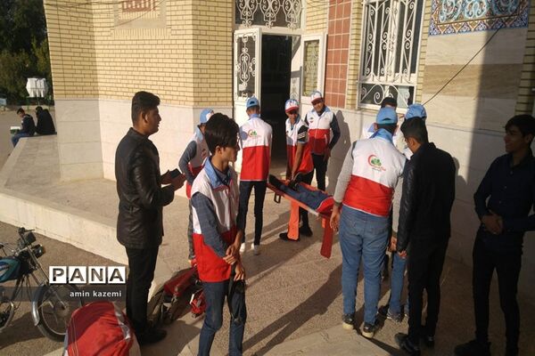بیست و یکمین مانور سراسری زلزله و ایمنی مدارس در داراب